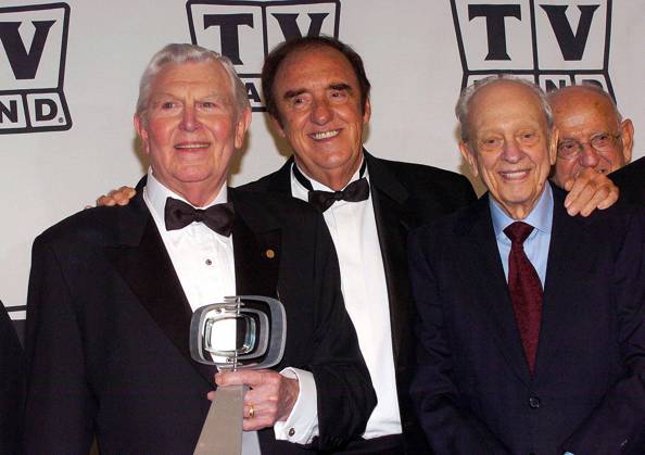 TV LAND PRESSROOM FB Mar. 7, 2004 - Hollywood, CALIFORNIA, USA - K35927FB.TV LAND AWARDS: A CELEBRATION OF CLASSIC TV PRESSROOM AT THE HOLLYWOOD PALLADIUM IN HOLLYWOOD, CA..03 07 2004. FITZROY BARRETT 2004.ANDY GRIFFITH, JIM NABORS AND DON KNOTTS Copyright: xFitzroyxBarrettx