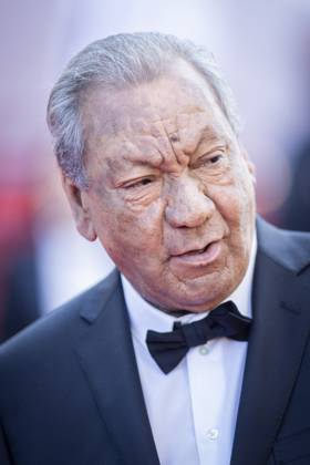 Tony Gatlif - Montée des marches du film Coupez ! pour la cérémonie d’ouverture du 75ème Festival International du Film de Cannes. Le 17 mai 2022 Cyril Moreau Bestimage Red carpet of the movie « Final Cut (Coupez !) » for the opening ceremony of the 75th Cannes International Film Festival. On may 17th 2022 Cannes France Copyright: xCYRILxMOREAUx xBESTIMAGExCYRILxMOREAUx xBESTIMAGEx