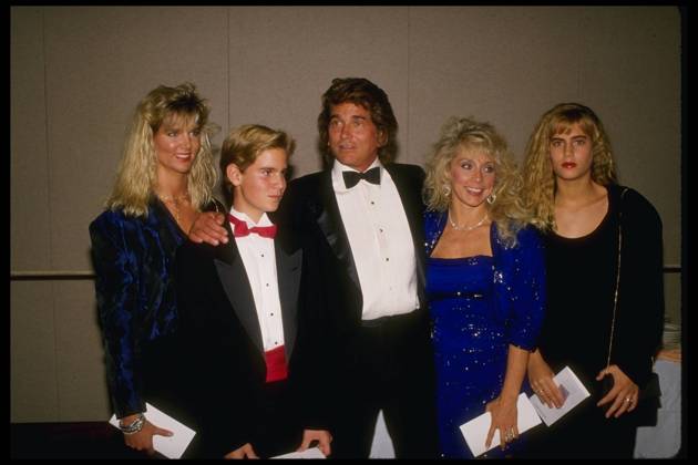 Michael Landon and Family Hollywood, CA, USA; MICHAEL LANDON and family are shown in an undated photo. Mandatory Credit: Kathy Hutchins ZUMA Press. ( ) Kathy Hutchins Hollywood California USA Copyright: xKathyxHutchinsx