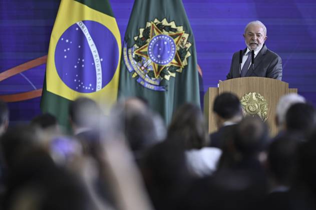BRASiLIA, DF - 11.08.2025: PRESIDENTE LULA ENTREGA PRÃªMIO MEC - Photo, President Lula during the award ceremony. This Monday (11) President Lula da Silva, participates in the MEC Brazilian Education Award ceremony at the Planalto Palace. x2785304x  TonxMolina