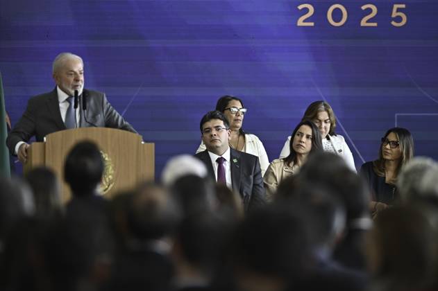 BRASiLIA, DF - 11.08.2025: PRESIDENTE LULA ENTREGA PRÃªMIO MEC - Photo: President Lula, First Lady Janja Lula da Silva, Governor Raquel Lyra and Governor Rafael Fonteles during the award ceremony. This Monday (11), President Lula da Silva will participate in the MEC Brazilian Education Award ceremony at the Planalto Palace. x2785350x  TonxMolina