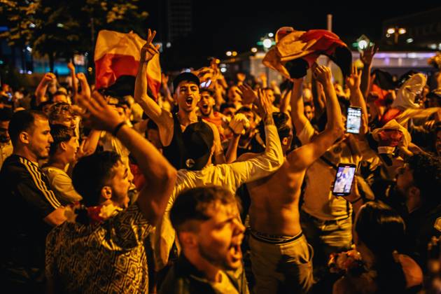 Germany v Denmark: Round of 16 - UEFA EURO 2024 DORTMUND, GERMANY - JUNE 29: Fans of Germany celebrate in front of Dortmund main station after Germany s win in the EURO 2024 round of 16 match between Germany and Denmark on June 29, 2024 in Dortmund, Germany. Germany World. Editorial use only. Please get in touch for any other usage. Copyright: x2025xAnadoluxHeshamxElsherifx