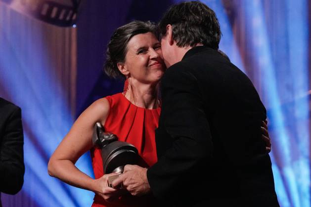 Amandaprisen 2025 Haugesund 20250816. Elskling vant beste norske film, med regissor Lilja Ingolfsdottir og produsent Thomas Robsahm, under Amandaprisutdelingen i Festiviteten i Haugesund. Foto: Jan Kare Ness NTB Haugesund Norge fFMOjXkbVxo EDITORIAL USE ONLY Ref:_ENTfFMOjXkbVxo.jpg Copyright: xJanxKarexNessx xNTBx