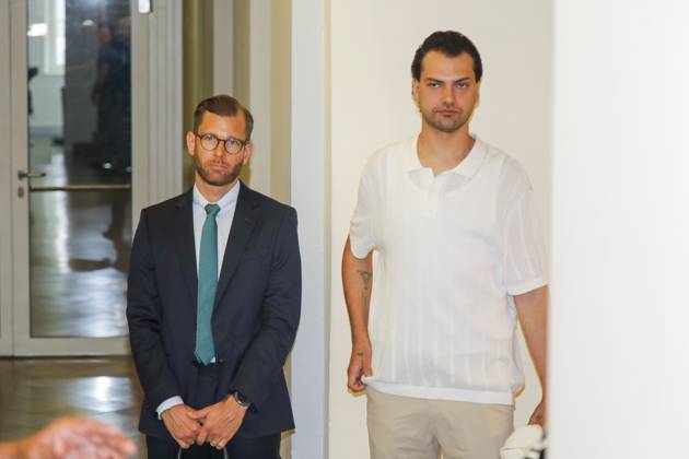 ProÂ­zess gegen Jimi Blue OchÂ­senknecht in Innsbruck Innsbruck, 22.8.2025 Jimmy Blue Ochsenknecht mit seinem Anwalt bei der Ankunft zum Prozess am Landgericht in Inssbruck Tirol Österreich Copyright: xMatthiasxGränzdörferx