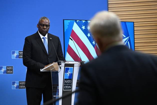 US Secretary of Defense Lloyd Austin BRUSSELS, BELGIUM - OCTOBER 12: US Secretary of Defense Lloyd Austin speaks during the press conference after the NATO Defense Ministers Meeting in Brussels, Belgium on October 12, 2023. Brussels Hoofdstedelijk Gewest Belçika. Editorial use only. Please get in touch for any other usage. Copyright: x2025xAnadoluxDursunxAydemirx