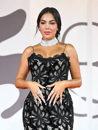 Venice, 82nd Venice International Film Festival 2025 - Evening 5 - Red Carpet Filming Italy Venice Award . Pictured: Georgina Rodriguez  Copyright: xManuelexMangiarottix xipa-agency.netx xPoolxPhotoxEventsx06x IPA_Agency_IPA63785574