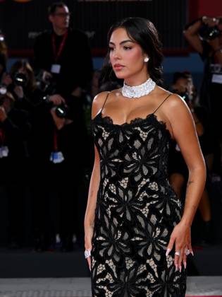 Venice, 82nd Venice International Film Festival 2025 - evening 5 - red carpet Filming Italy Venice Award Pictured: Georgina Rodriguez  Copyright: xAlbertoxTerenghi PoolxPhotoxEventsx06x xipa-agency.netx xPoolxPhotoxEventsx06x IPA_Agency_IPA63788014