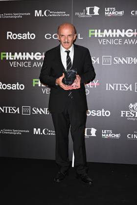 Venice, 82nd Venice International Film Festival 2025 - Evening 5 - Filming Italy Awards Ceremony. Pictured: Carlo Buccirosso  Copyright: xManuelexMangiarotti PoolxPhotoxEventsx06x xipa-agency.netx xManuelexMangiarotti PoolxPhotoxEx IPA_Agency_IPA63794089