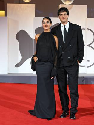 Venice, 82nd Venice International Film Festival 2025 - Evening 5 - Red Carpet Filming Italy Awards. Pictured are Martina Tinarelli and Valerio Base.  Copyright: xManuelexMangiarottix xipa-agency.netx xPoolxPhotoxEventsx06x IPA_Agency_IPA63795900