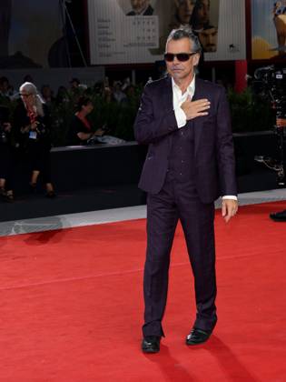 Venice, 82nd Venice International Film Festival 2025 - Evening 5 - Red Carpet Filming Italy Venice Award Pictured: Piero Pelù  Copyright: xAlbertoxTerenghi PoolxPhotoxEventsx06x xipa-agency.netx xPoolxPhotoxEventsx06x IPA_Agency_IPA63803257