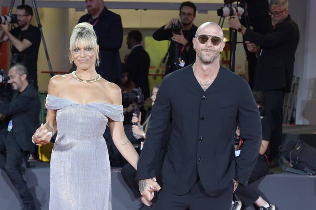 Filming Italy Venice Award red carpet in Venice Lido - 31 Aug 2025 Micaela Ramazzotti (l) and Clauio Pallitto (r) attend the red carpet of Filming Italy Venice Award at 82nd Venice Film Festival at Palazzo del Cinema. Venice Lido Italy Copyright: xMarioxCartellix xSOPAxImagesx _DSC4867