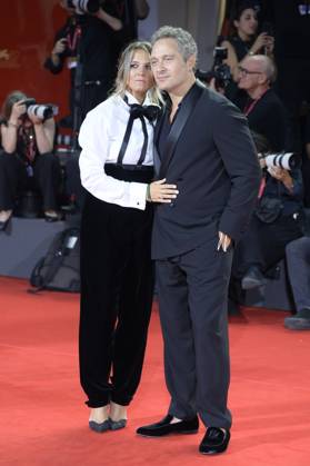 Filming Italy Venice Award red carpet in Venice Lido - 31 Aug 2025 Francesca Barra (l) and Claudio Santamaria (r) attend the red carpet of Filming Italy Venice Award at 82nd Venice Film Festival at Palazzo del Cinema. Venice Lido Italy Copyright: xMarioxCartellix xSOPAxImagesx _DSC4909