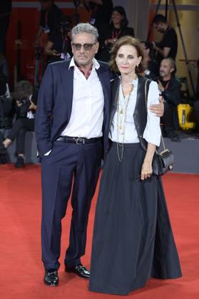 Filming Italy Venice Award red carpet in Venice Lido - 31 Aug 2025 Sergio Castellitto (l) and Margareth Mazzantini (r) attend the red carpet of Filming Italy Venice Award at 82nd Venice Film Festival at Palazzo del Cinema. Venice Lido Italy Copyright: xMarioxCartellix xSOPAxImagesx _DSC4933