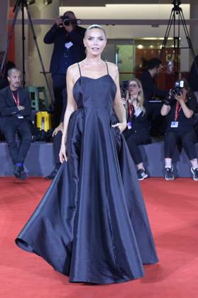 Filming Italy Venice Award red carpet in Venice Lido - 31 Aug 2025 Kim Feenstra attends the red carpet of Filming Italy Venice Award at 82nd Venice Film Festival at Palazzo del Cinema. Venice Lido Italy Copyright: xMarioxCartellix xSOPAxImagesx _DSC5023