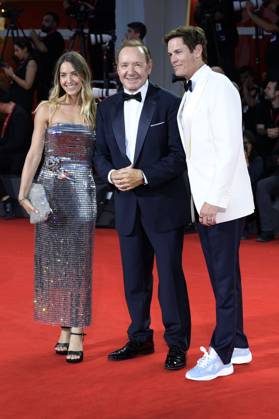 Lucinda Hogan, Kevin Spacey und Evan Lowenstein bei der Verleihung vom Filming Italy Venice Award auf der Biennale di Venezia 2025 82. Internationale Filmfestspiele von Venedig im Palazzo del Cinema. Venedig, 31.08.2025