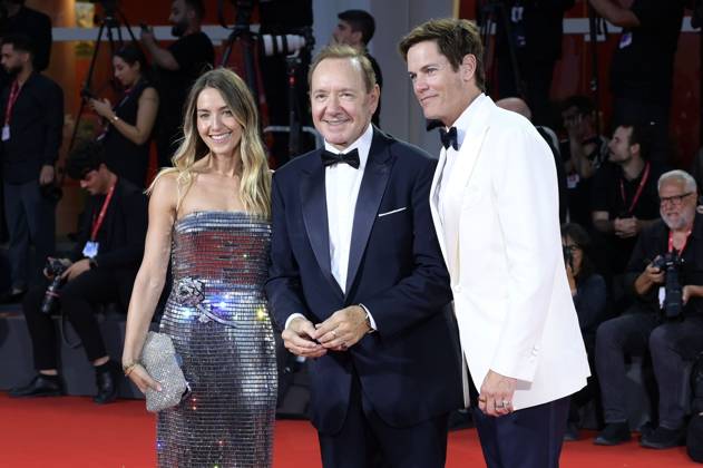 Lucinda Hogan, Kevin Spacey und Evan Lowenstein bei der Verleihung vom Filming Italy Venice Award auf der Biennale di Venezia 2025 82. Internationale Filmfestspiele von Venedig im Palazzo del Cinema. Venedig, 31.08.2025