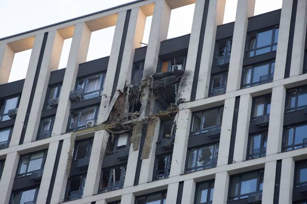 Russian drone attack in residential building of Kyiv KYIV, UKRAINE - JULY 13: A view of the damaged residential building after Russian drone attack in Kyiv, Ukraine amid Russia-Ukraine war on July 13, 2023. Ukraine World. Editorial use only. Please get in touch for any other usage. Copyright: x2025xAnadoluxOleksiixChumachenkox
