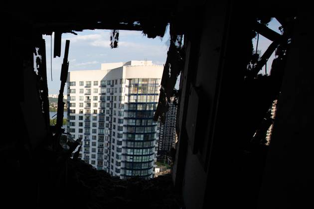 Russian drone attack in residential building of Kyiv KYIV, UKRAINE - JULY 13: An inside view of the damaged residential building after Russian drone attack in Kyiv, Ukraine amid Russia-Ukraine war on July 13, 2023. Ukraine World. Editorial use only. Please get in touch for any other usage. Copyright: x2025xAnadoluxOleksiixChumachenkox
