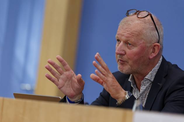 Digital-Expertenkommission Kinder- und Jugendschutz 2025-09-04 Deutschland, Berlin Die Bundesbildungsministerin stellt die vor ihr ins Leben gerufene Expertenkommission Kinder- und Jugendschutz in der digitalen Welt vor. Im Bild Prof. Dr. Olaf Köller, Co-Vorsitzender der Expertenkommission Kinder- und Jugendschutz in der digitalen Welt.