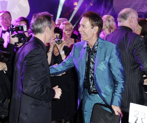 DEUTSCHER NACHHALTIGKEITSPREIS IN DUESSELDORF Hannes Jaenicke and Sir Cliff Richard at Deutscher Nachhaltigkeitspreis award at Maritim Hotel , Duesseldorf, Germany WENN 3594761