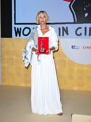 Venice, ITALY: Venice, 82nd Venice International Film Festival 2025 - Evening 9 - 11th Women in Cinema Award Ceremony - Pictured: Anna Foglietta Venice ITALY  - ZUMAp169 20250904_zea_p169_1059 Copyright: xManuelexMangiarottix