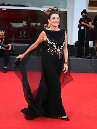 Venice, 82nd Venice International Film Festival 2025 - Evening 10. Red Carpet for the Nuovo Imaie evening. Pictured: Lina Sastri  Copyright: xManuelexMangiarottix xipa-agency.netx xPoolxPhotoxEventsx06x IPA_Agency_IPA64230201