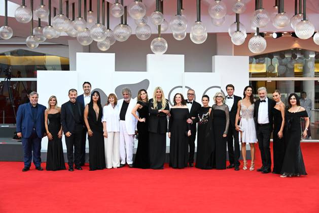 Venice, 82nd Venice International Film Festival 2025 - Evening 10. Red Carpet for the Nuovo Imaie evening. Pictured are the winners with Tiziana Rocca.  Copyright: xManuelexMangiarottix xipa-agency.netx xPoolxPhotoxEventsx06x IPA_Agency_IPA64230254