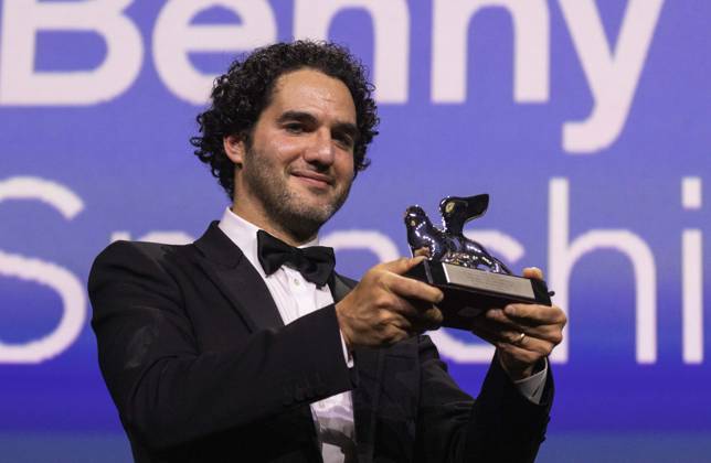 Closing Ceremony - The 82nd Venice International Film Festival VENICE, ITALY - SEPTEMBER 06: Benny Safdie receives the Silver Lion for Best Director for The Smashing Machine at the closing ceremony during the 82nd Venice International Film Festival on September 06, 2025 in Venice, Italy. Primo Barol Anadolu Venice Italy. Editorial use only. Please get in touch for any other usage.  Copyright: x2025xAnadoluxPrimoxBarolx