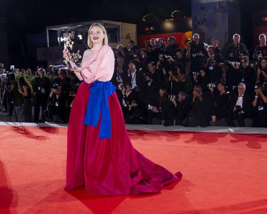 82nd Venice Film Festival Red carpet winners Palazzo del Cinema - Venice Lido, Italy Luna Wedler;Singing Chen 82nd Venice Film Festival Red carpet winners Palazzo del Cinema - Venice Lido, Italy 6th September 2025  Copyright: xALFONSOxCATALANO SGPITALIAx