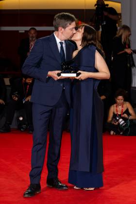 82nd Venice Film Festival Red carpet winners Palazzo del Cinema - Venice Lido, Italy Victor Maes;Kate Voet 82nd Venice Film Festival Red carpet winners Palazzo del Cinema - Venice Lido, Italy 6th September 2025  Copyright: xMAXxMONTINGELLI SGPx