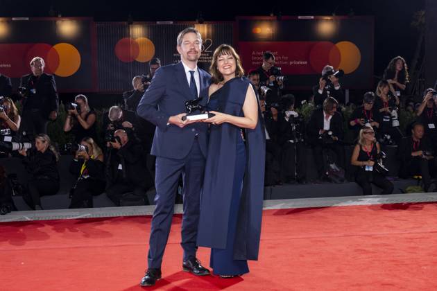 82nd Venice Film Festival Red carpet winners Palazzo del Cinema - Venice Lido, Italy Victor Maes;Kate Voet 82nd Venice Film Festival Red carpet winners Palazzo del Cinema - Venice Lido, Italy 6th September 2025  Copyright: xALFONSOxCATALANO SGPITALIAx