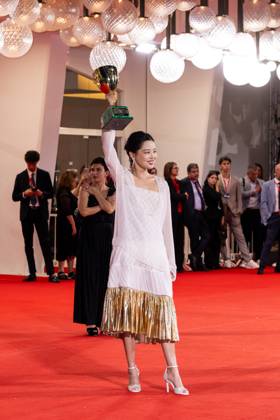 82nd Venice Film Festival Red carpet winners Palazzo del Cinema - Venice Lido, Italy Xin Zhilei 82nd Venice Film Festival Red carpet winners Palazzo del Cinema - Venice Lido, Italy 6th September 2025  Copyright: xMAXxMONTINGELLI SGPx