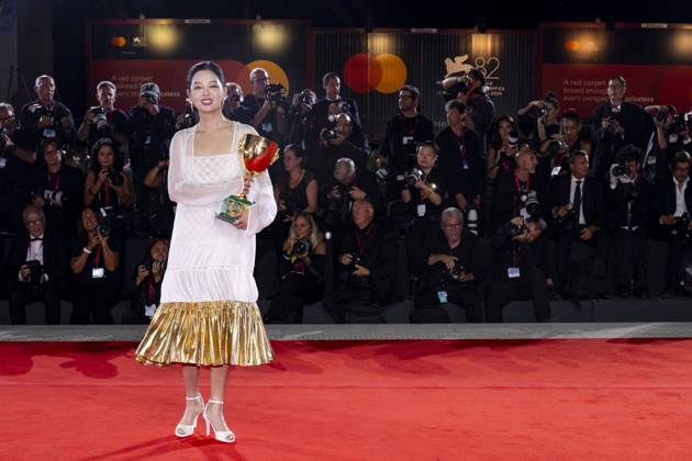 82nd Venice Film Festival Red carpet winners Palazzo del Cinema - Venice Lido, Italy Xin Zhilei 82nd Venice Film Festival Red carpet winners Palazzo del Cinema - Venice Lido, Italy 6th September 2025  Copyright: xALFONSOxCATALANO SGPITALIAx