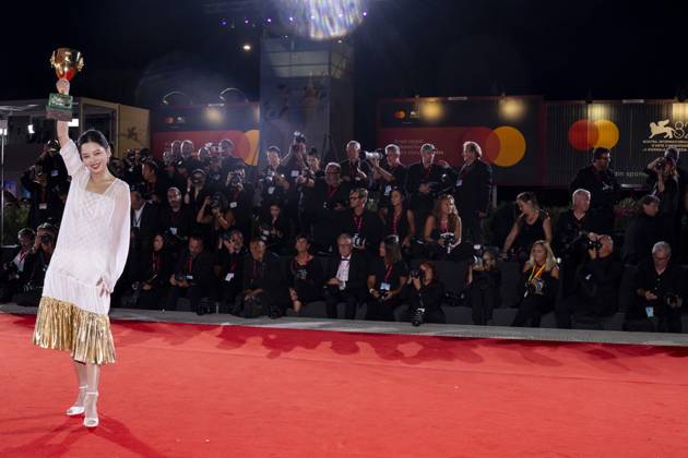 82nd Venice Film Festival Red carpet winners Palazzo del Cinema - Venice Lido, Italy Xin Zhilei 82nd Venice Film Festival Red carpet winners Palazzo del Cinema - Venice Lido, Italy 6th September 2025  Copyright: xALFONSOxCATALANO SGPITALIAx