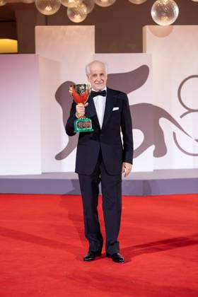 82nd Venice Film Festival Red carpet winners Palazzo del Cinema - Venice Lido, Italy Toni Servillo 82nd Venice Film Festival Red carpet winners Palazzo del Cinema - Venice Lido, Italy 6th September 2025  Copyright: xSGPx