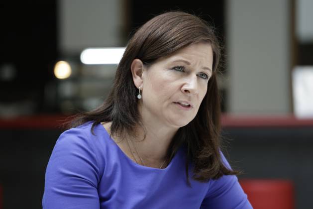 Senatorin für Bildung, Jugend und Familie in Berlin Katharina Günther- Wünsch, Deutschland, Berlin, Bundespressekonferenz, Thema: Vorstellung der OECD-Studie Bildung auf einen Blick 2025