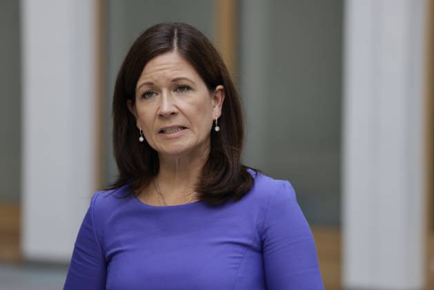 Senatorin für Bildung, Jugend und Familie in Berlin Katharina Günther- Wünsch, Deutschland, Berlin, Bundespressekonferenz, Thema: Vorstellung der OECD-Studie Bildung auf einen Blick 2025