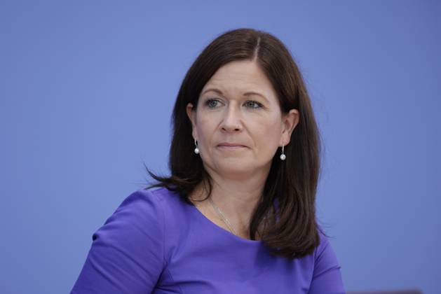 Senatorin für Bildung, Jugend und Familie in Berlin Katharina Günther- Wünsch, Deutschland, Berlin, Bundespressekonferenz, Thema: Vorstellung der OECD-Studie Bildung auf einen Blick 2025