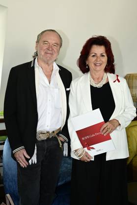 Hermjo Klein und Viola Klein beim Pressegespräch und Präsentation des 15. HOPE-Award zur 17. HOPE-Gala Dresden in der RIVA Bar des Hotel Townhouse Dresden a Vagabond Club am Neumarkt. Dresden, 09.09.2025