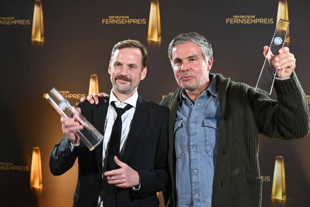 Nils Truempener, Michael Giehmann für Licht Aus Preistraeger Beste Regie Unterhaltung Verleihung des Deutschen Fernsehpreises, Die Nacht der Kreativen - Der Deutsche Fernsehpreis 2025, Deutscher Fernsehpreis 2025 in der Flora Koeln, am 09.09.2025.