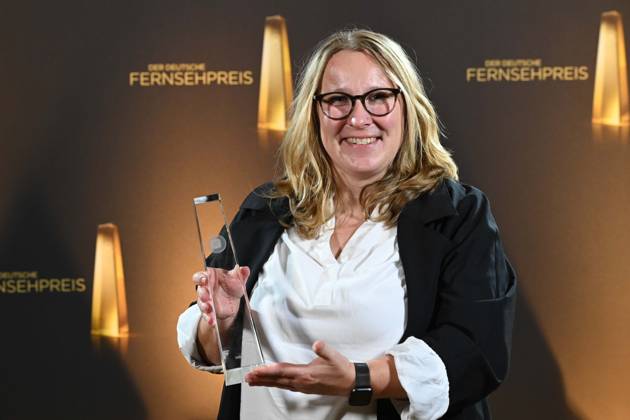 Silke FIETZ Preistraegerin Beste Montage Information Verleihung des Deutschen Fernsehpreises, Die Nacht der Kreativen - Der Deutsche Fernsehpreis 2025, Deutscher Fernsehpreis 2025 in der Flora Koeln, am 09.09.2025.