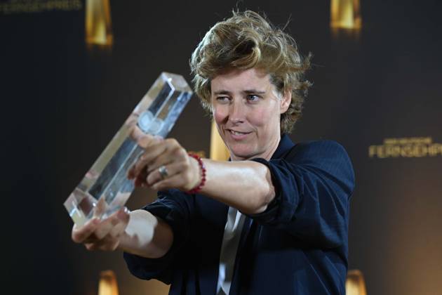 Pia STRIETMANN , Regisseurin, fuer Herrhausen Der Herr des Geldes Preistraegerin Beste Regie Fiktion, Verleihung des Deutschen Fernsehpreises, Die Nacht der Kreativen - Der Deutsche Fernsehpreis 2025, Deutscher Fernsehpreis 2025 in der Flora Koeln, am 09.09.2025.