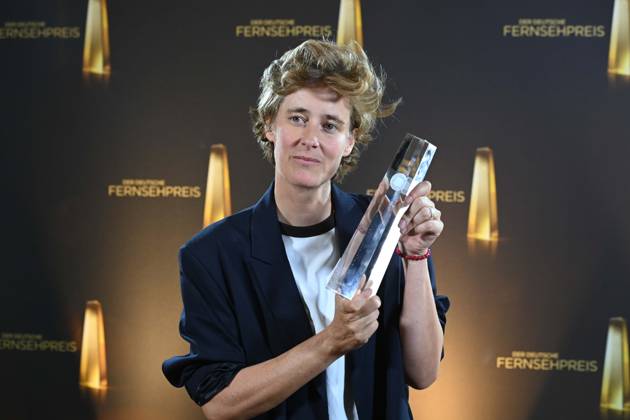 Pia STRIETMANN , Regisseurin, fuer Herrhausen Der Herr des Geldes Preistraegerin Beste Regie Fiktion, Verleihung des Deutschen Fernsehpreises, Die Nacht der Kreativen - Der Deutsche Fernsehpreis 2025, Deutscher Fernsehpreis 2025 in der Flora Koeln, am 09.09.2025.