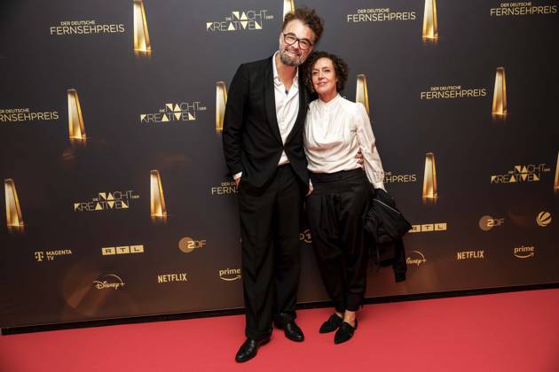 abb Jan Schomburg Regisseur und Maria Schrader zu Gast auf dem roten Teppich bei der Nacht der Kreativen - Der Deutsche Fernsehpreis 2025 in der Flora am 09.09.2025 in Koeln NRW Deutschland