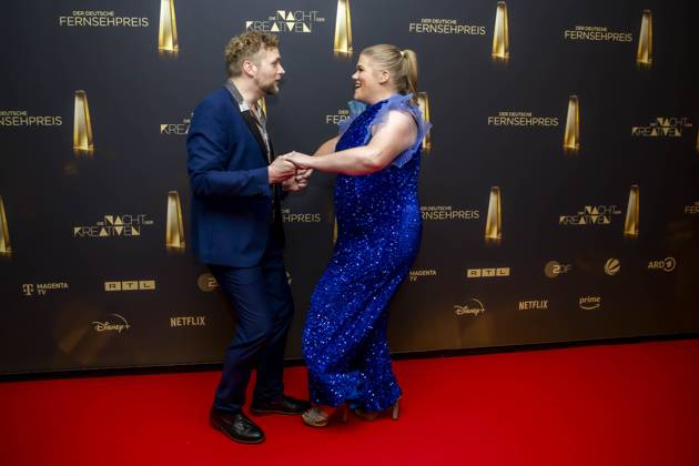 abb Gisa Flake die Schauspielerin mit ihrem Ehemann Knud Riepen zu Gast auf dem roten Teppich bei der Nacht der Kreativen - Der Deutsche Fernsehpreis 2025 in der Flora am 09.09.2025 in Koeln NRW Deutschland