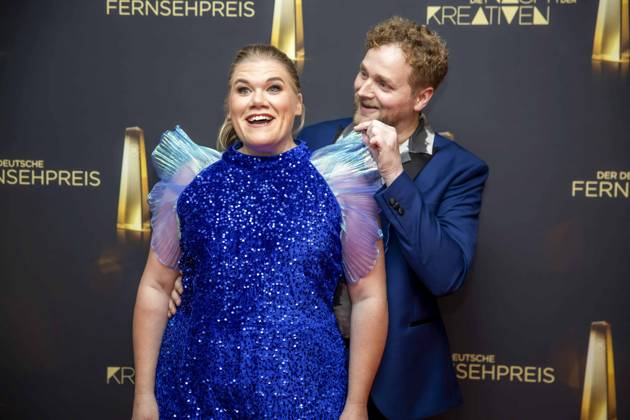 abb Gisa Flake die Schauspielerin mit ihrem Ehemann Knud Riepen zu Gast auf dem roten Teppich bei der Nacht der Kreativen - Der Deutsche Fernsehpreis 2025 in der Flora am 09.09.2025 in Koeln NRW Deutschland
