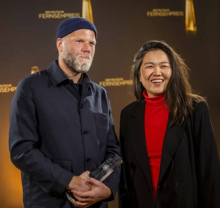 abb Gewinner Beste Kamera Fiktion Tim Kuhn, Jieun Yi fuer Krank Berlin zu Gast auf dem roten Teppich bei der Nacht der Kreativen - Der Deutsche Fernsehpreis 2025 in der Flora am 09.09.2025 in Koeln NRW Deutschland