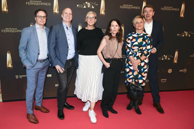 Alexander Bickel, Gast, Karin Kuhn, Daniela Zentner, Ellen Ehni und Jörg Schönenborn bei der Verleihung des Deutschen Fernsehpreises 2025 - Die Nacht der Kreativen in der Flora. Köln, 09.09.2025
