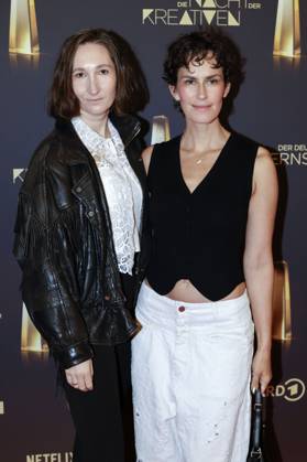 Lena Fakler und Saralisa Volm bei der Verleihung des Deutschen Fernsehpreises 2025 - Die Nacht der Kreativen in der Flora. Köln, 09.09.2025