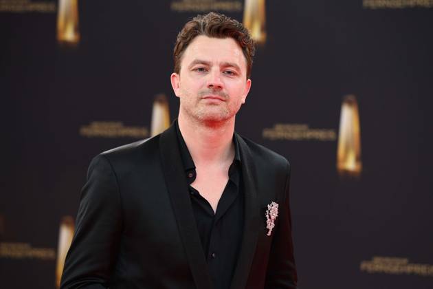 Friedrich MUECKE. Mücke, Schauspieler Roter Teppich, Red Carpet Show, Ankunft, arrival, Verleihung des Deutschen Fernsehpreises, Der Deutsche Fernsehpreis 2025, Deutscher Fernsehpreis 2025 in den MMC Studios Koeln, am 10.09.2025.